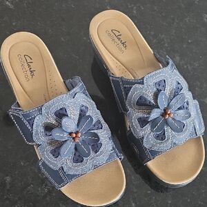 Clarks Women's Navy Floral Slide Sandals